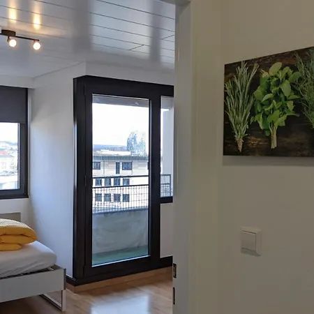 Schoene Wohnung Mit Blick Auf Ulm Apartamento Neu-Ulm